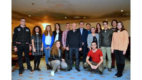 Cover image: RCS dodijelio stipendije srednjoškolcima 2016/2017