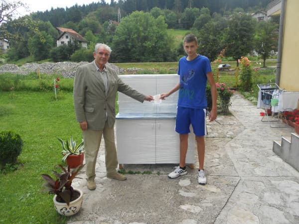 Möbel an Familien in betroffenen Gebieten geliefert - pregled slike 6