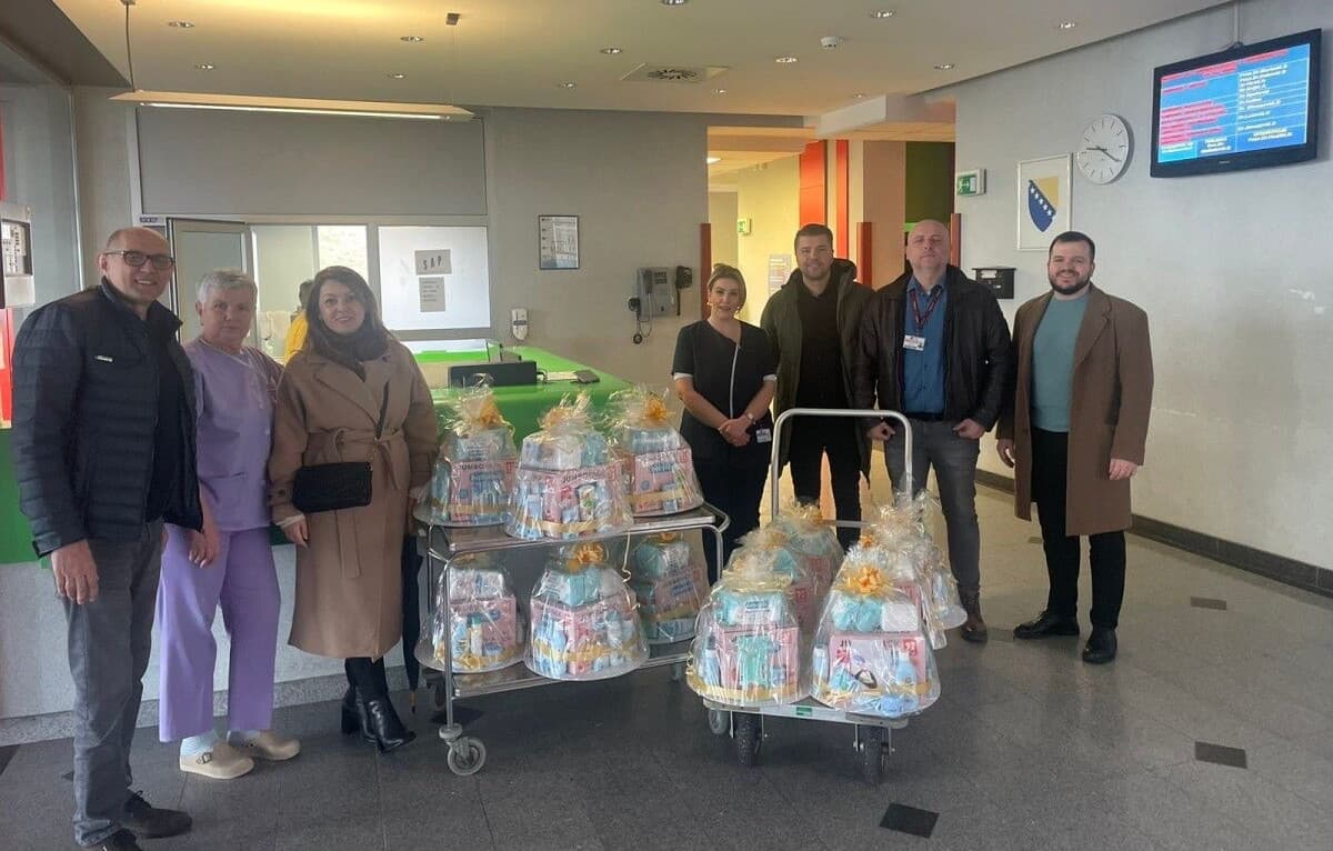 Newborns Gifted Across BiH for Rotary’s 120th Anniversary - pregled slike 2