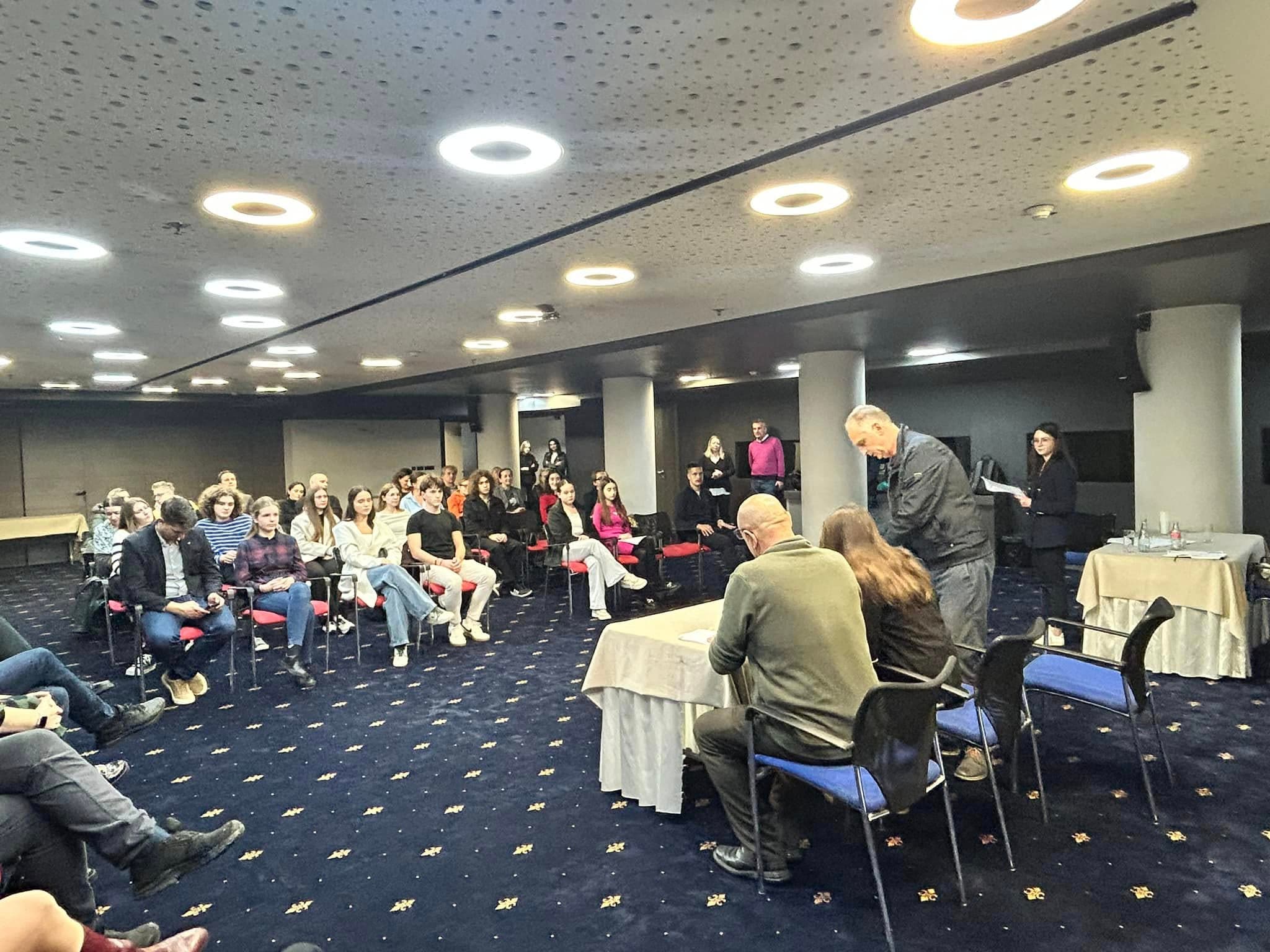 Potpisani ugovori sa 15 novih stipendista - pregled slike 3