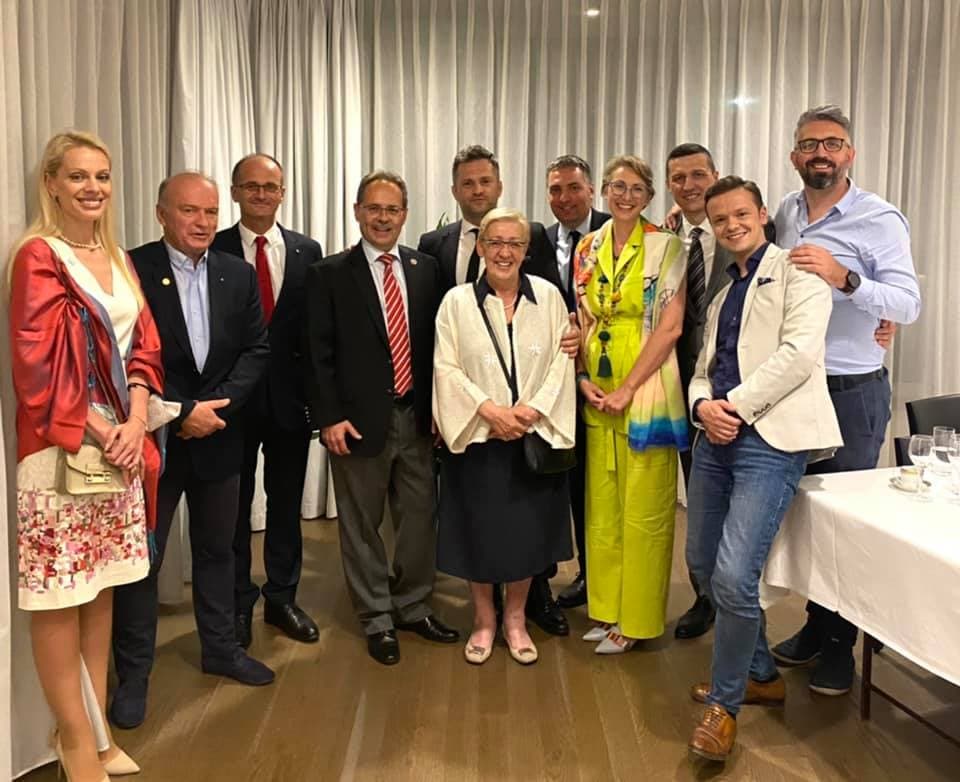 Visit to the Swiss Embassy residence - pregled slike 2