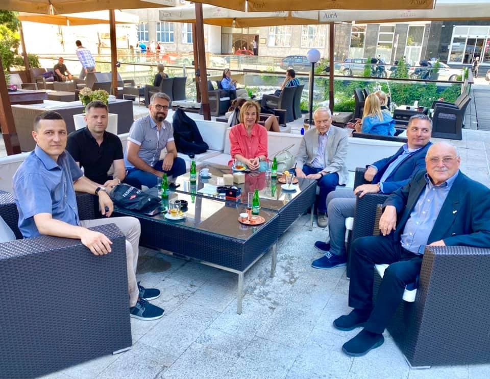 Besuch von Rotary-Direktoren und Gespräch über das Harmony Project - pregled slike 3