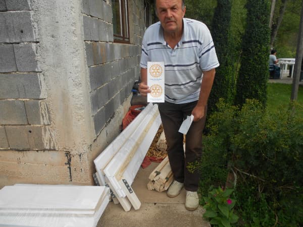 Unsere Projekte: Hilfe für die Bevölkerung der überfluteten Gebiete in BiH