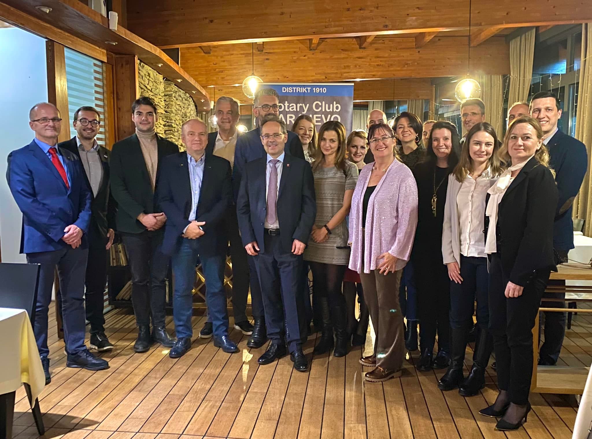 Ambasador Daniel Hunn u posjeti klubu - slika 1