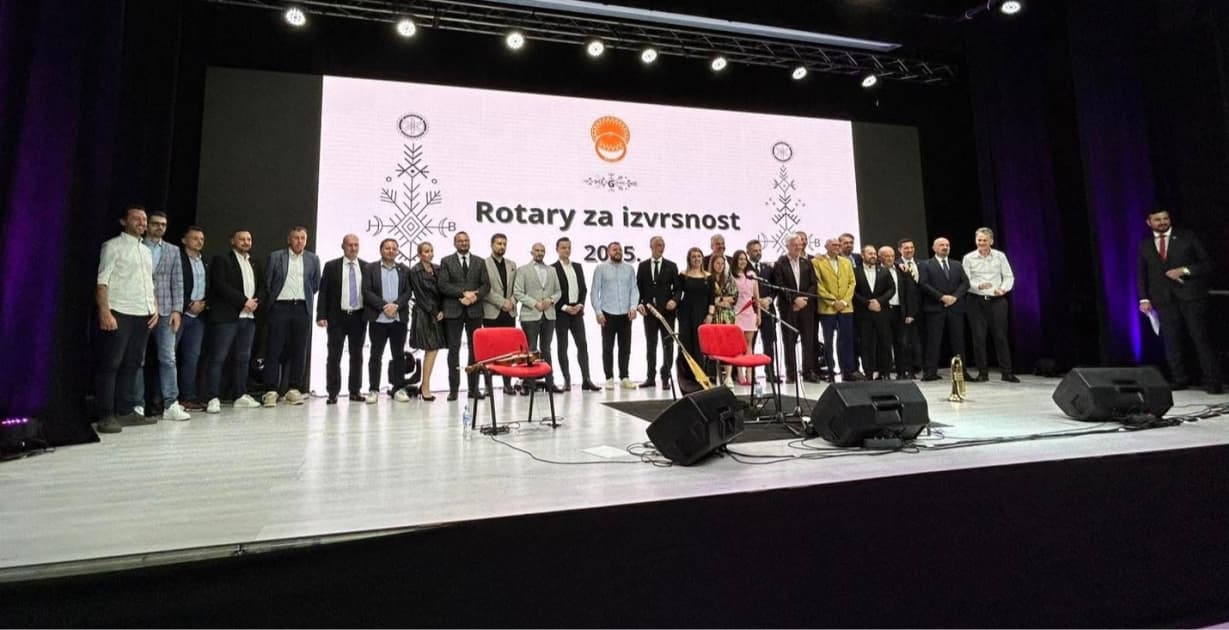 Rotary-Stipendien für Exzellenz: Investition in die Jugend, Aufbau unserer Zukunft - slika 1